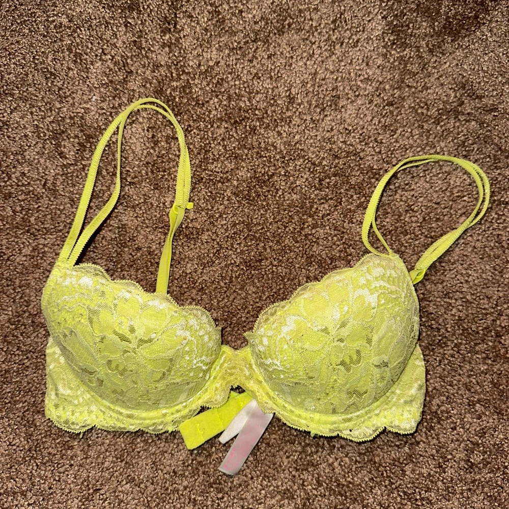 VS PINK lace bra